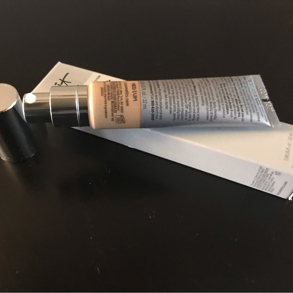 IT Cosmetics CC+ Cream SPF 50 - Medium - Picture 4 of 5